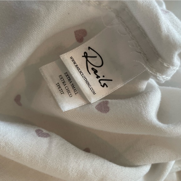 NWOT RAILS BUTTON DOWN - XS. White with hearts ♥️ - Picture 5 of 11